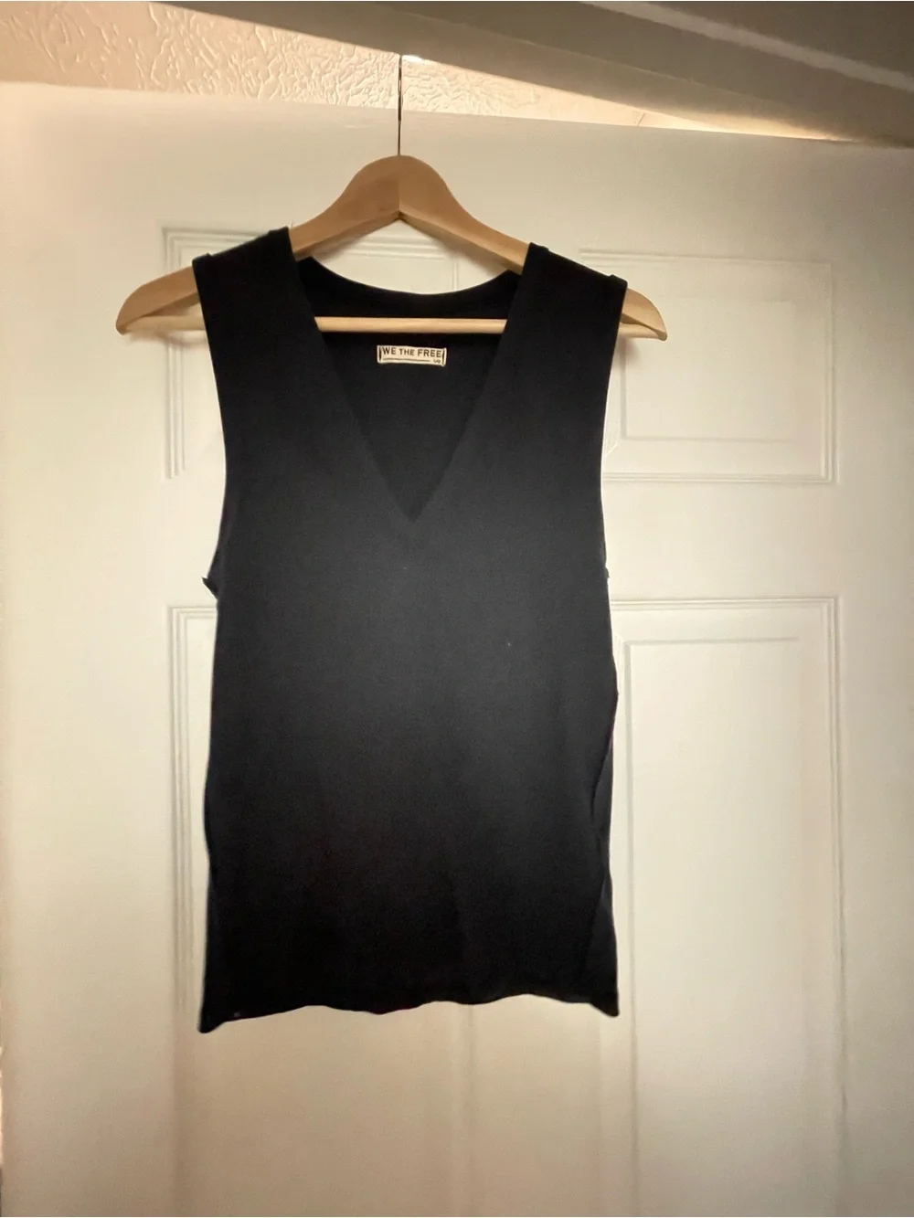 Free People women’s Black V-Neck Tank